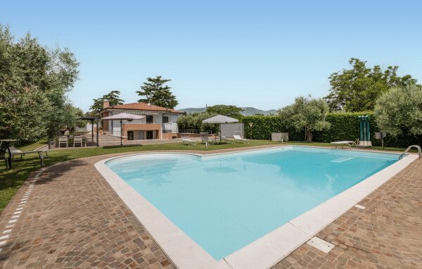 Casa 4 camere, con piscina