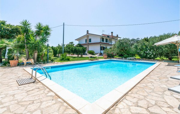 Casa 2 camere, con piscina