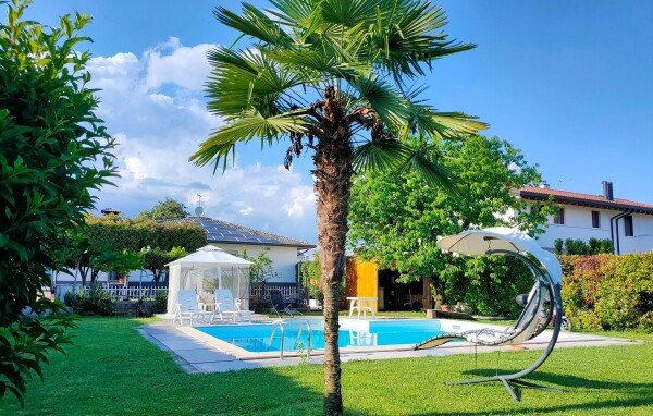 Casa 3 camere, con piscina