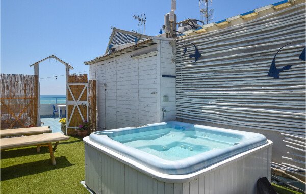 Appartamento 1 camera, con vista mare