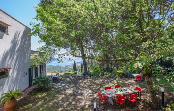 House 4 bedrooms, with sea view