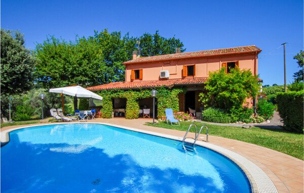 Casa 3 camere, con piscina