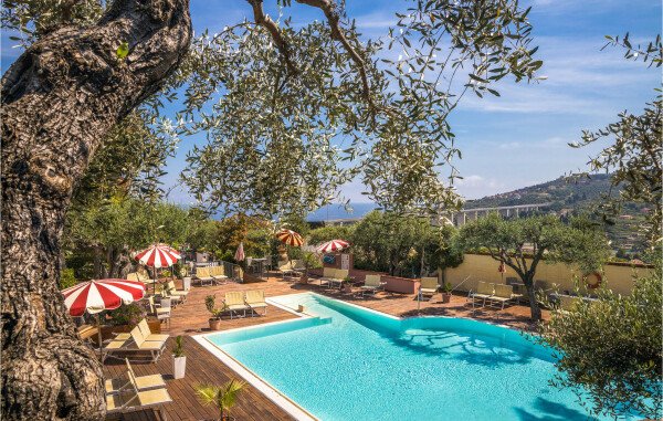 Appartamento 1 camera, con piscina