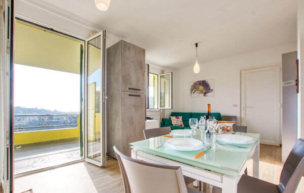 Casa 2 camere, con vista mare