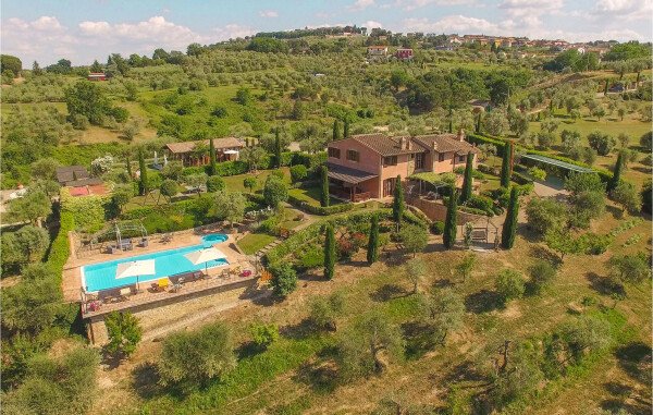 Ferienhaus 6 Schlafzimmer, mit Pool