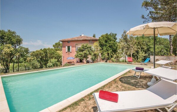 Casa 3 camere, con piscina