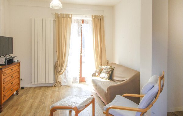 Casa 2 camere, con caminetto