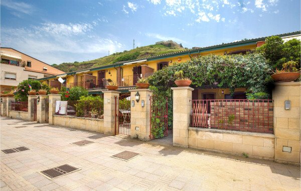 Casa 2 camere, con vista mare