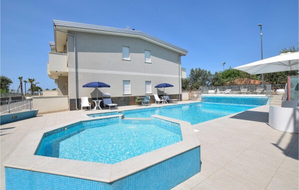 Casa 2 camere, con vista mare