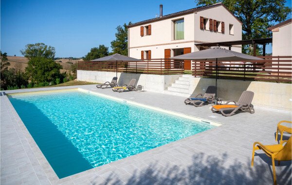 Casa 2 camere, con piscina