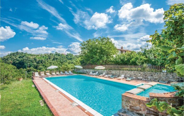 Casa 8 camere, con piscina