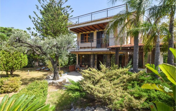 Casa 3 camere, con vista mare