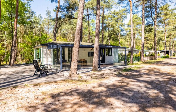 Camping / Mobile Home 2 slaapkamers, met tuin