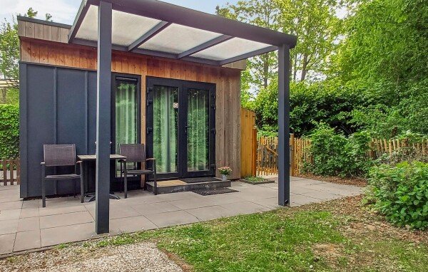 @todoptHouse 2 guests, @todoptwith pool