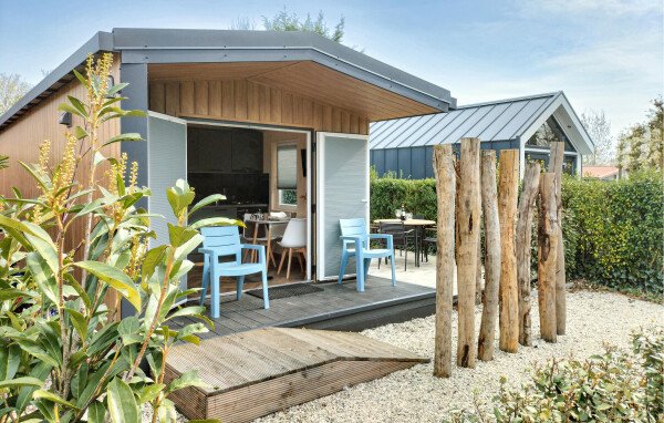 House 2 bedrooms, with pool