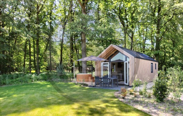 House 2 bedrooms, with garden
