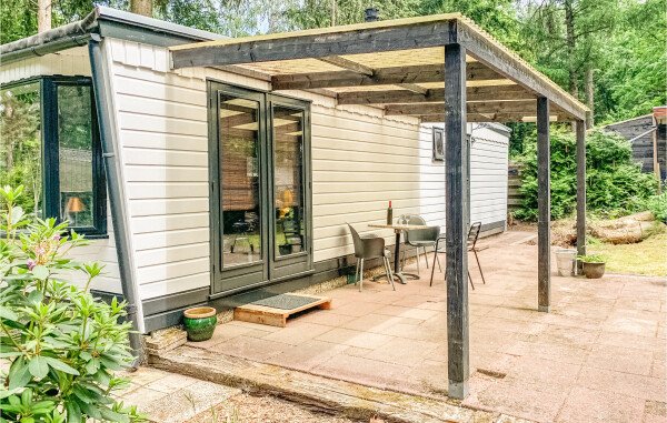 Campingurlaub / Wohnmobil 1 Schlafzimmer, mit Kamin