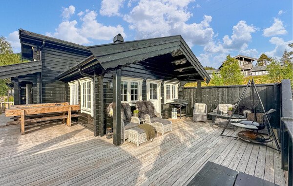 House 3 bedrooms, with fireplace