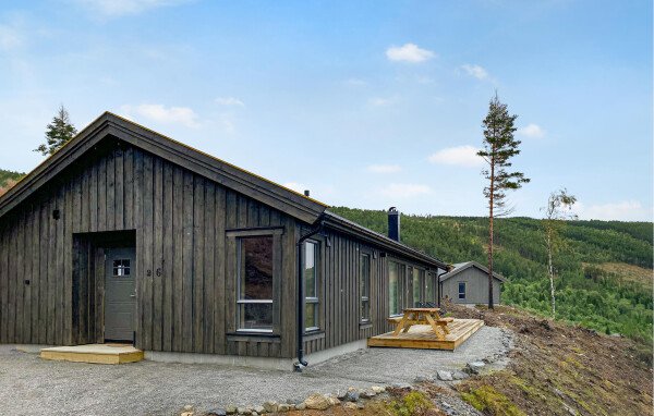 House 3 bedrooms, with sea view