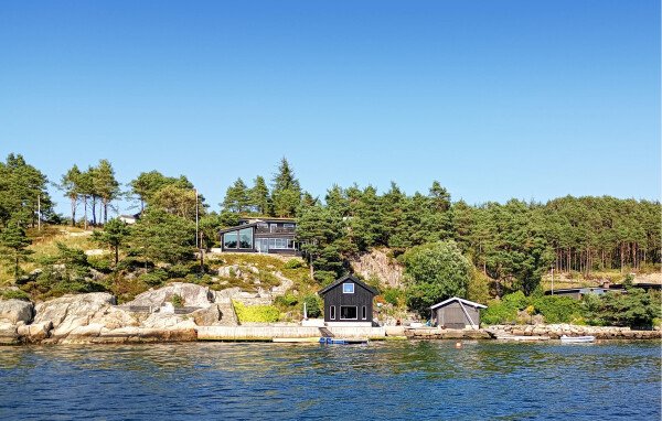 House 4 bedrooms, with sea view