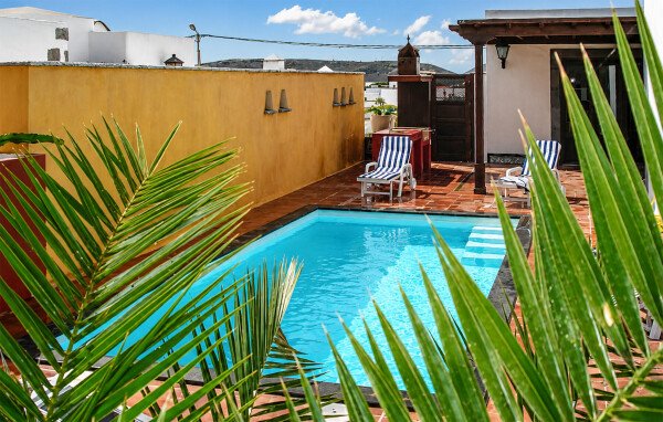 Casa 2 habitaciones, con piscina