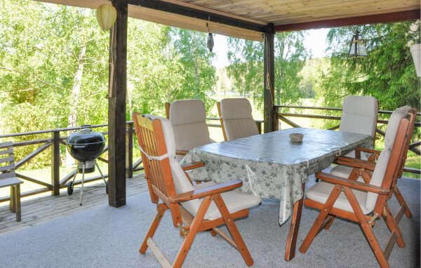 House 3 bedrooms, with fireplace