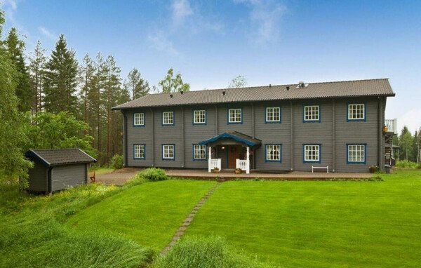 Maison de campagne traditionnelle, 11 chambres, avec jardin