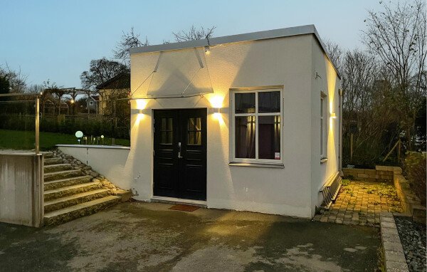 House 2 guests, with garden