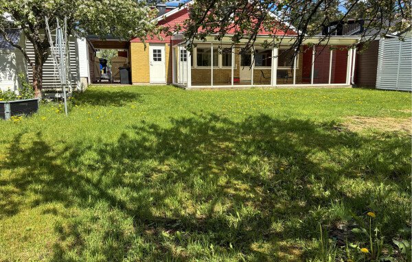 House 5 bedrooms, with garden