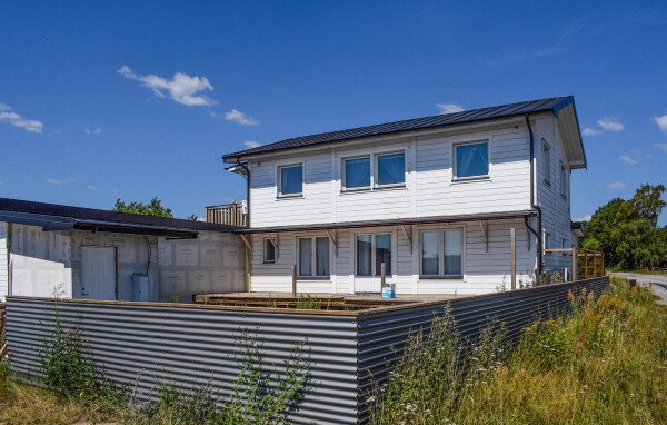Apartment 3 bedrooms, with garden
