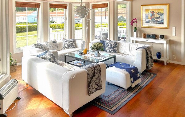 House 3 bedrooms, with sea view