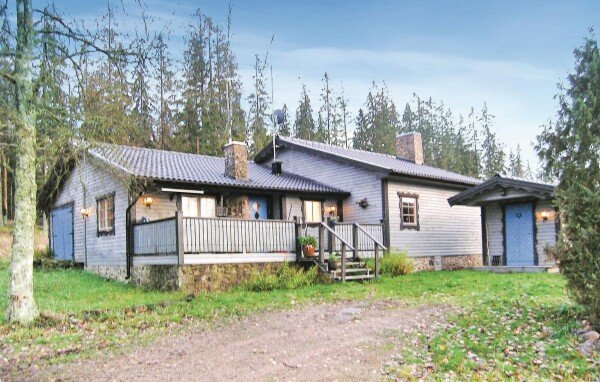 House 3 bedrooms, with fireplace