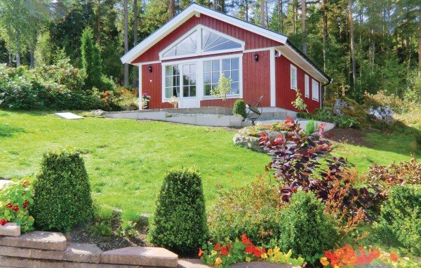 House 2 bedrooms, with garden