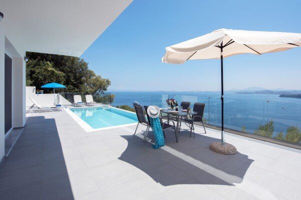 Villa 2 camere, con vista mare