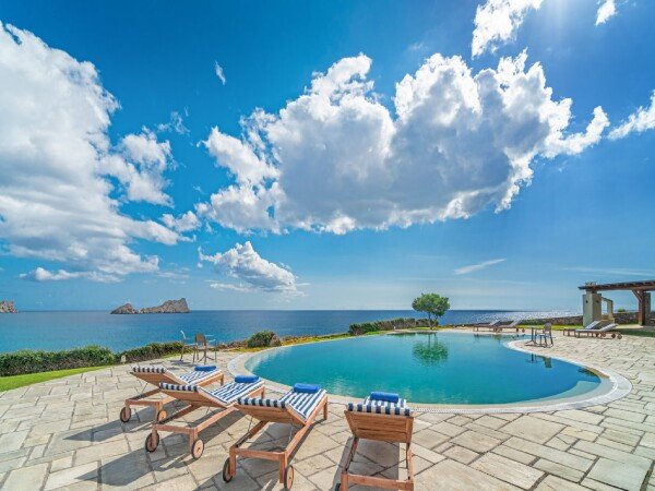 Villa 3 camere, con vista mare