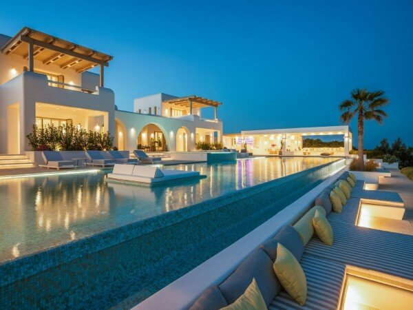 Villa de luxe moderne, 12 chambres, avec vue sur mer