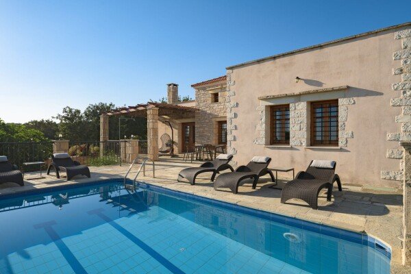 Villa 3 camere, con vista mare