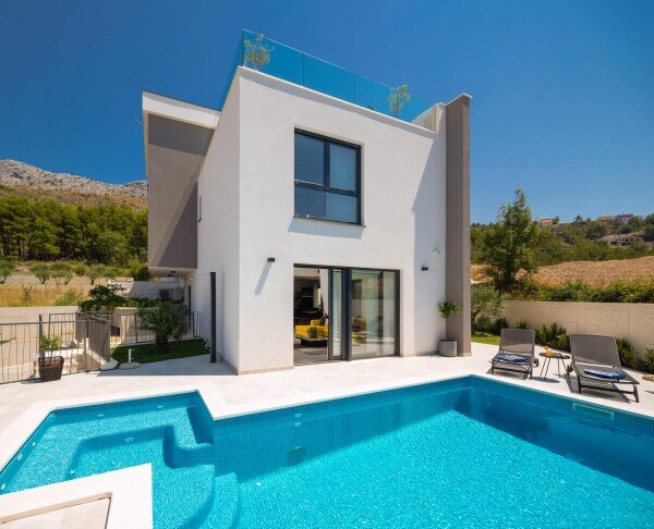 Villa 5 bedrooms, with sea view