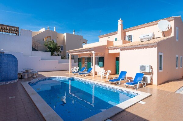 Villa 2 bedrooms, with pool