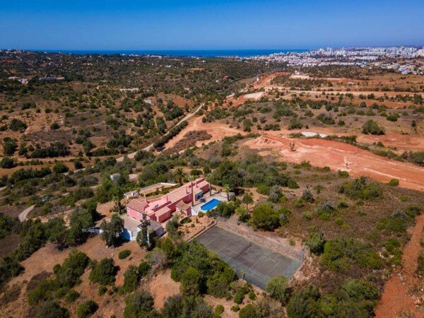 Villa moderne, 4 chambres, avec piscine