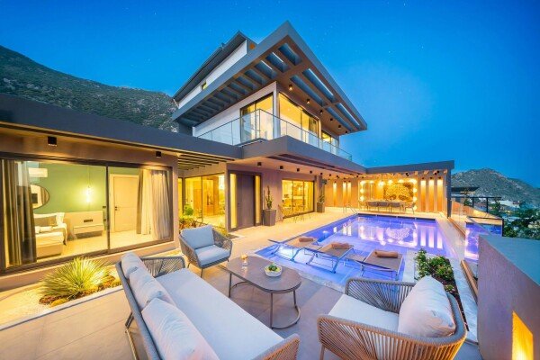 Villa 4 bedrooms, with sea view