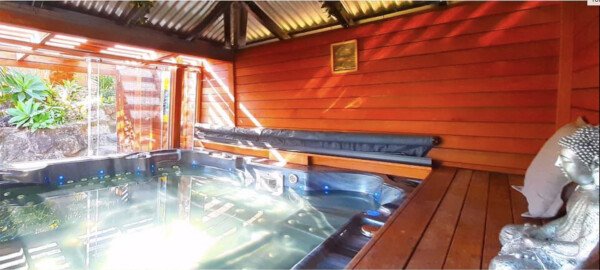 House 3 bedrooms, with garden