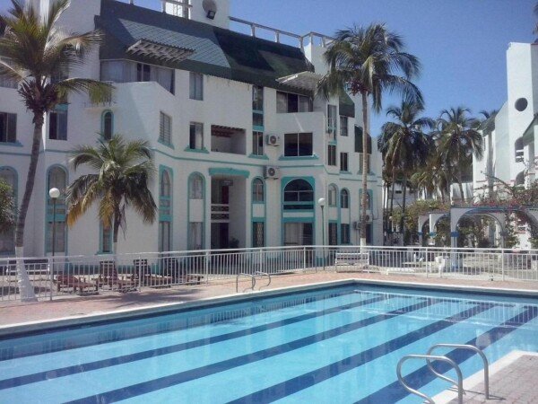 Appartement moderne, 3 chambres, avec piscine