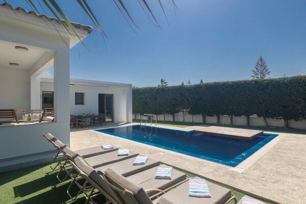Villa 3 bedrooms, with pool