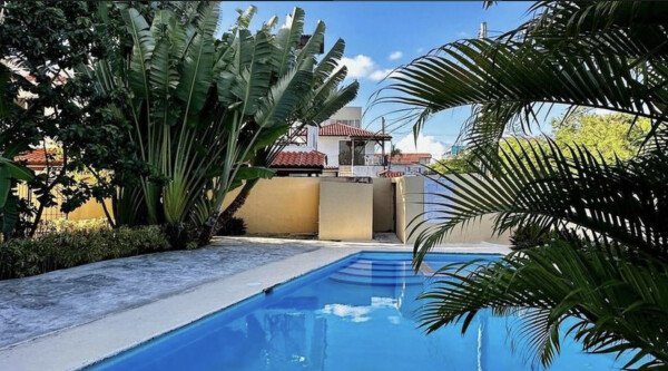 Appartement romantique, 2 chambres, avec piscine