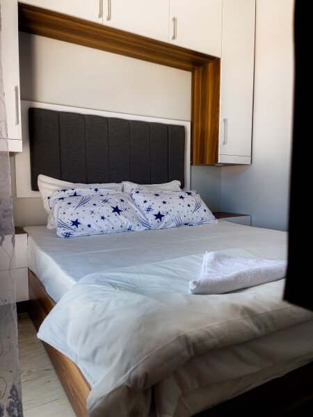 Appartement moderne, 2 chambres, avec piscine