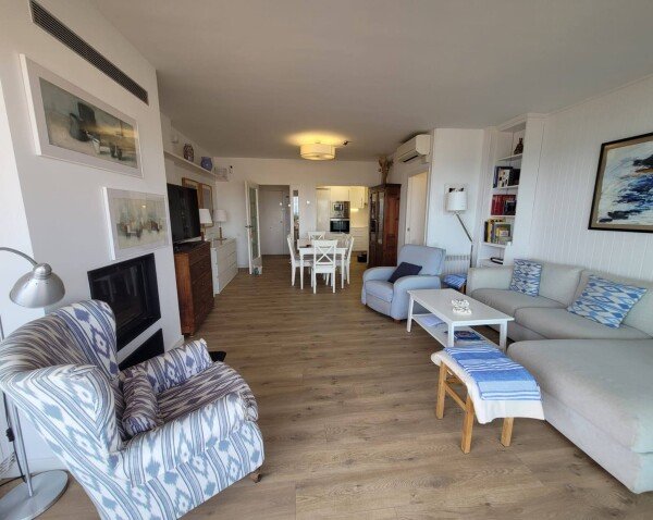 Apartamento 3 habitaciones, con vista al mar