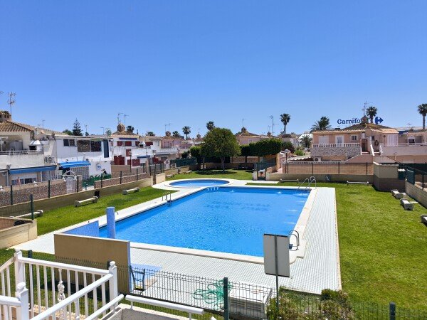 Casa 2 habitaciones, con piscina