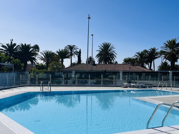 Huis 2 slaapkamers, met zwembad