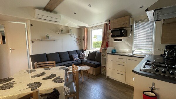 Campingurlaub / Wohnmobil 2 Schlafzimmer, mit Pool